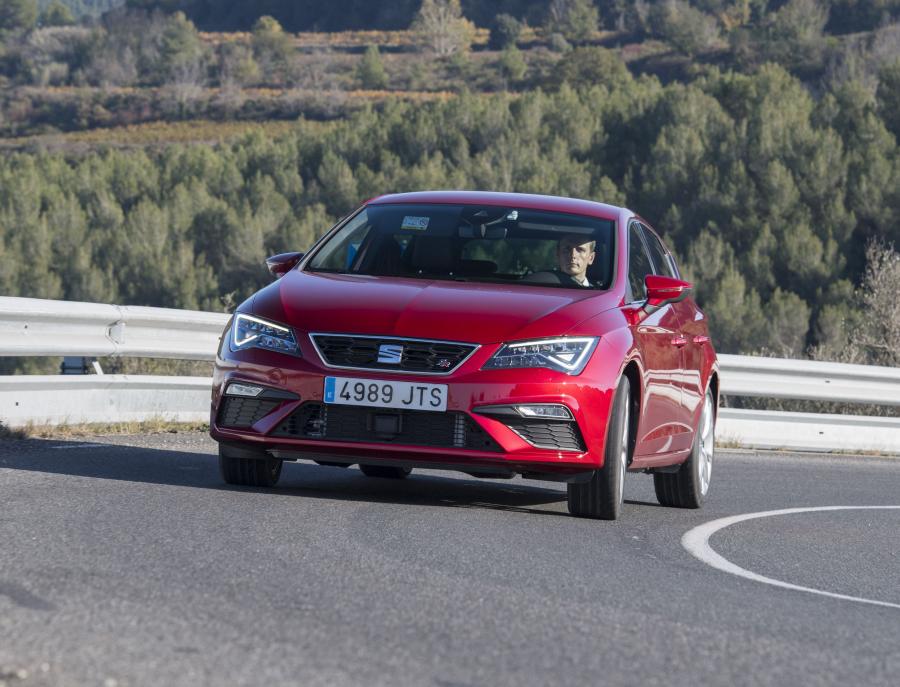  Seat Leon FR 2016 года  (WW) (фото 21 из 30)